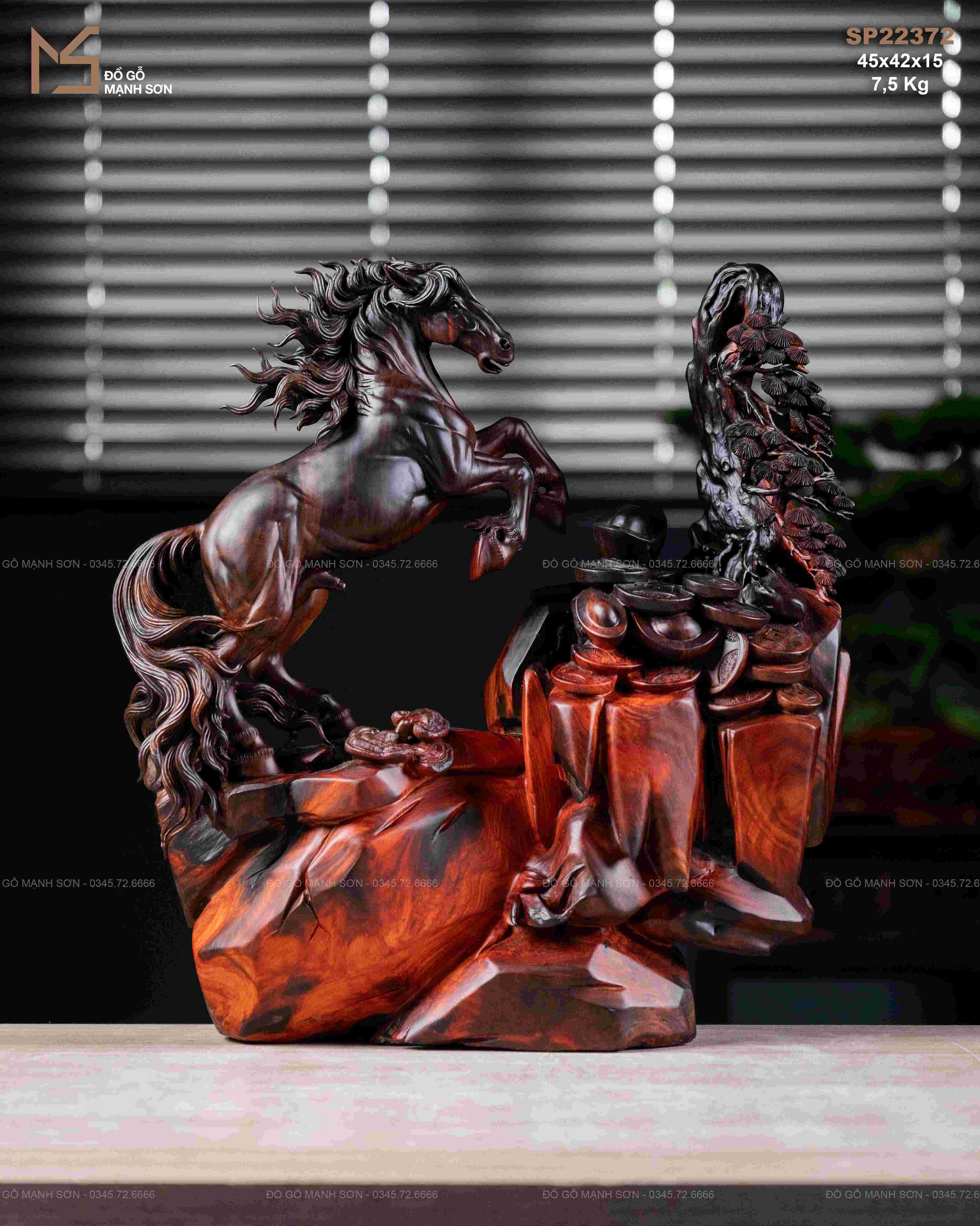 TƯỢNG NHẤT MÃ PHI THIÊN GỖ TRẮC