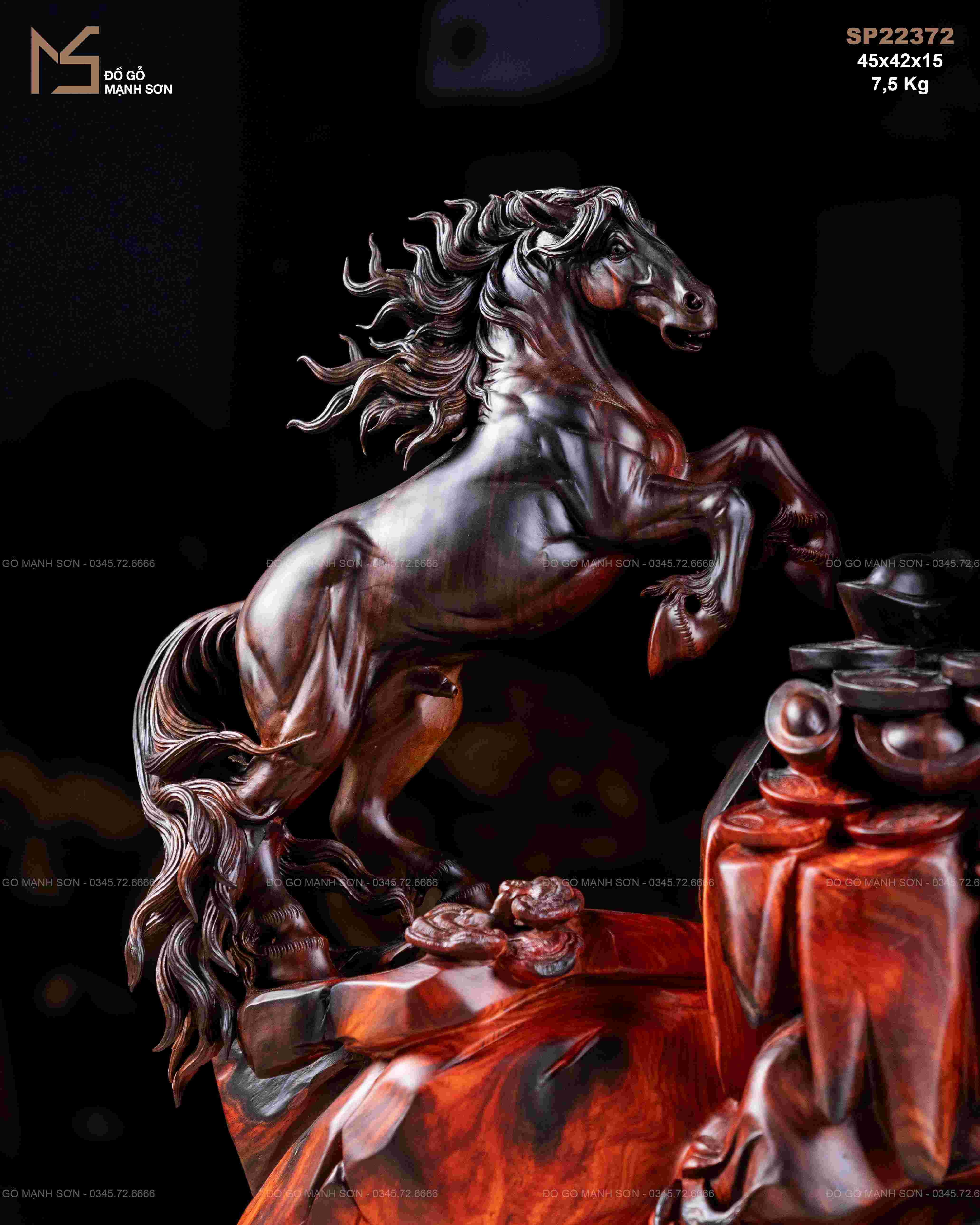 TƯỢNG NHẤT MÃ PHI THIÊN GỖ TRẮC