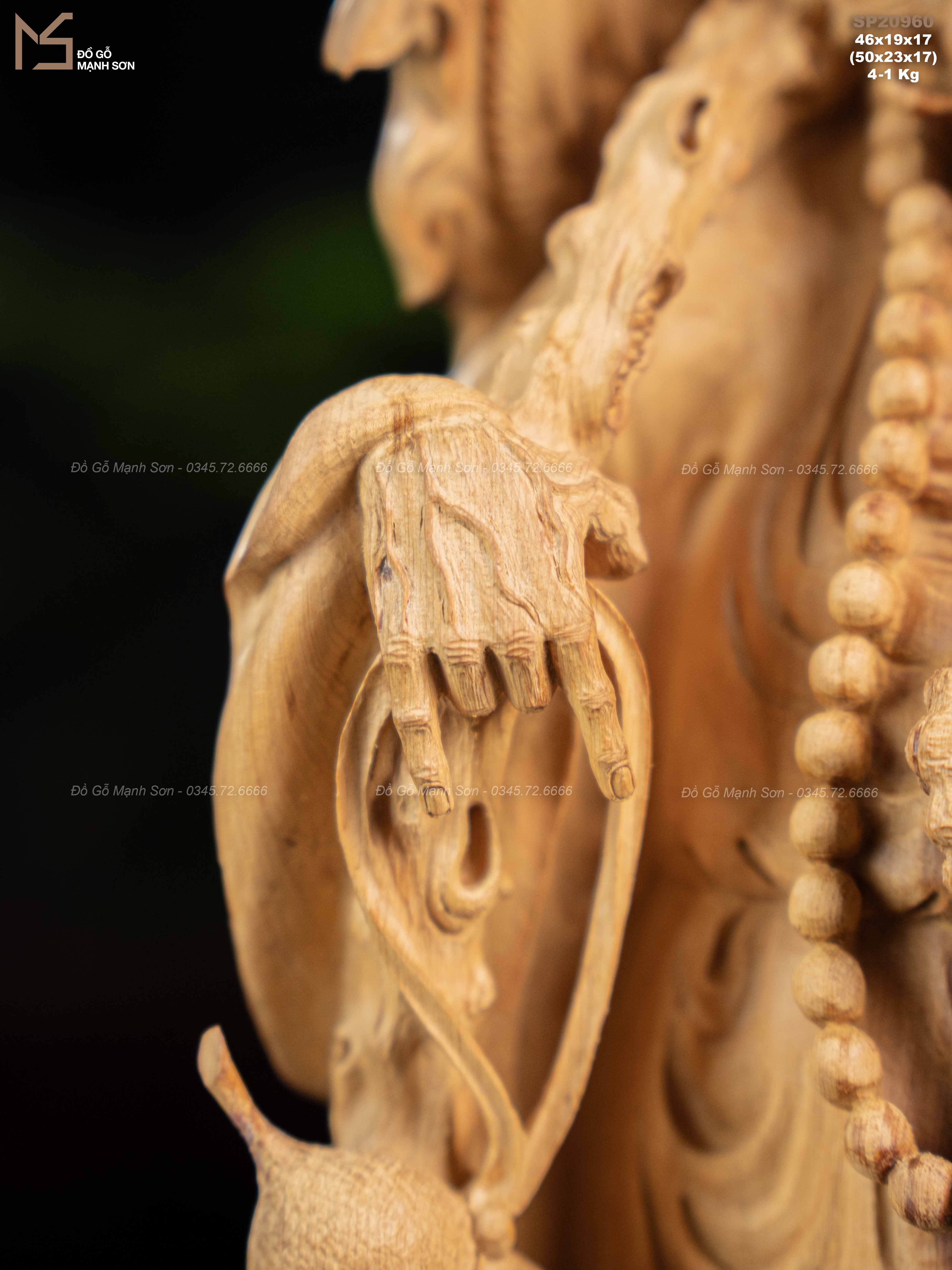 TƯỢNG ĐẠT MA SƯ TỔ - GỖ HOÀNG ĐÀN