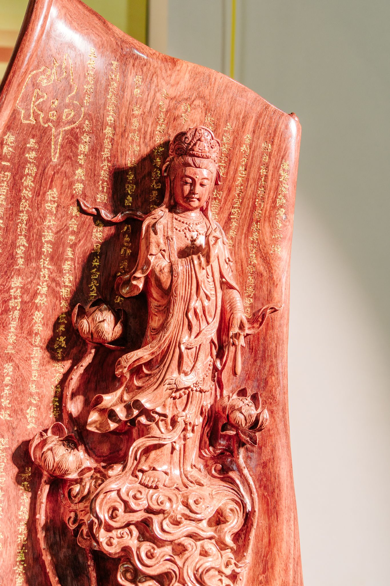 TƯỢNG PHẬT GỖ SƯA