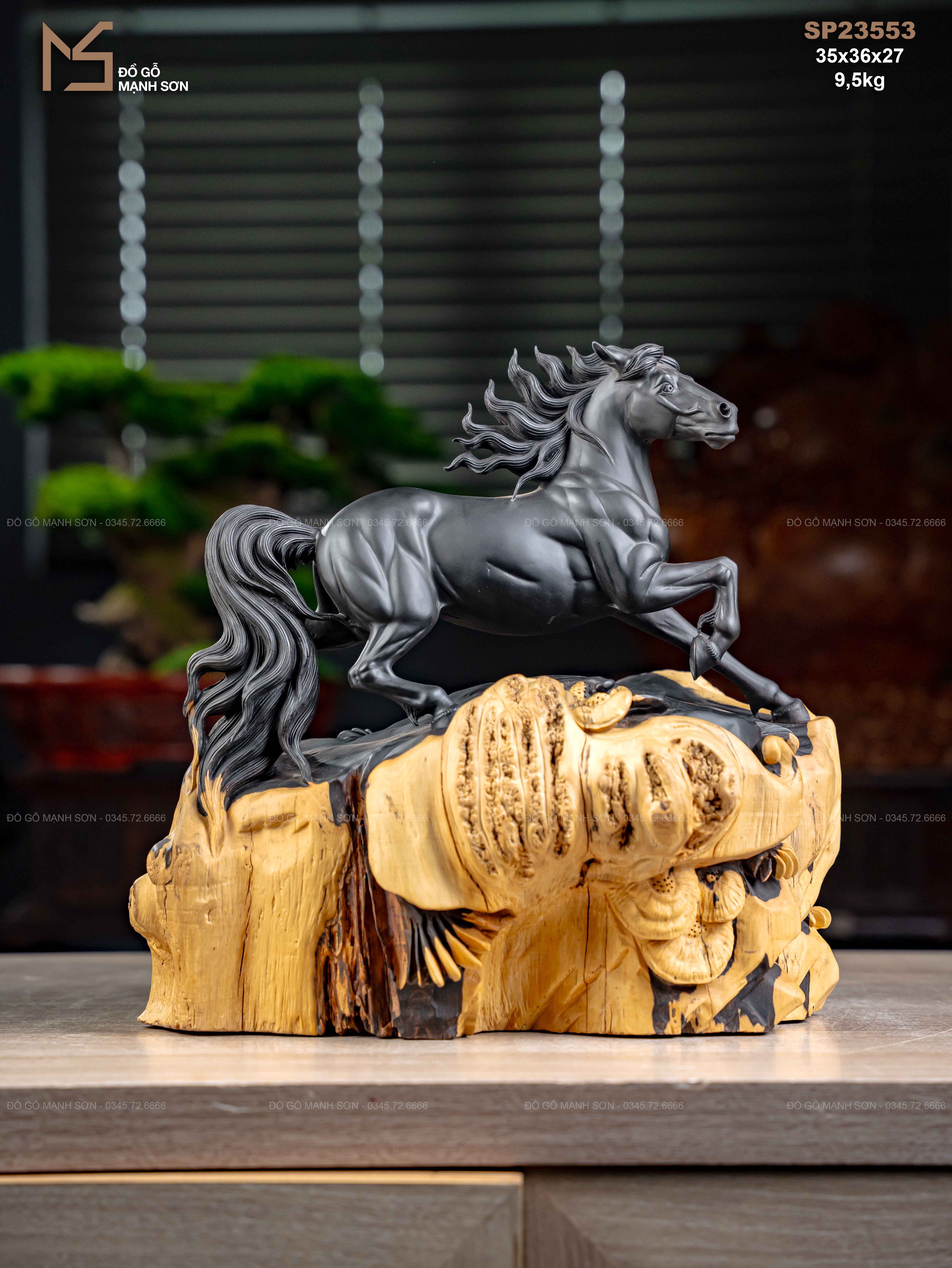 TƯỢNG NHẤT MÃ NU MUN