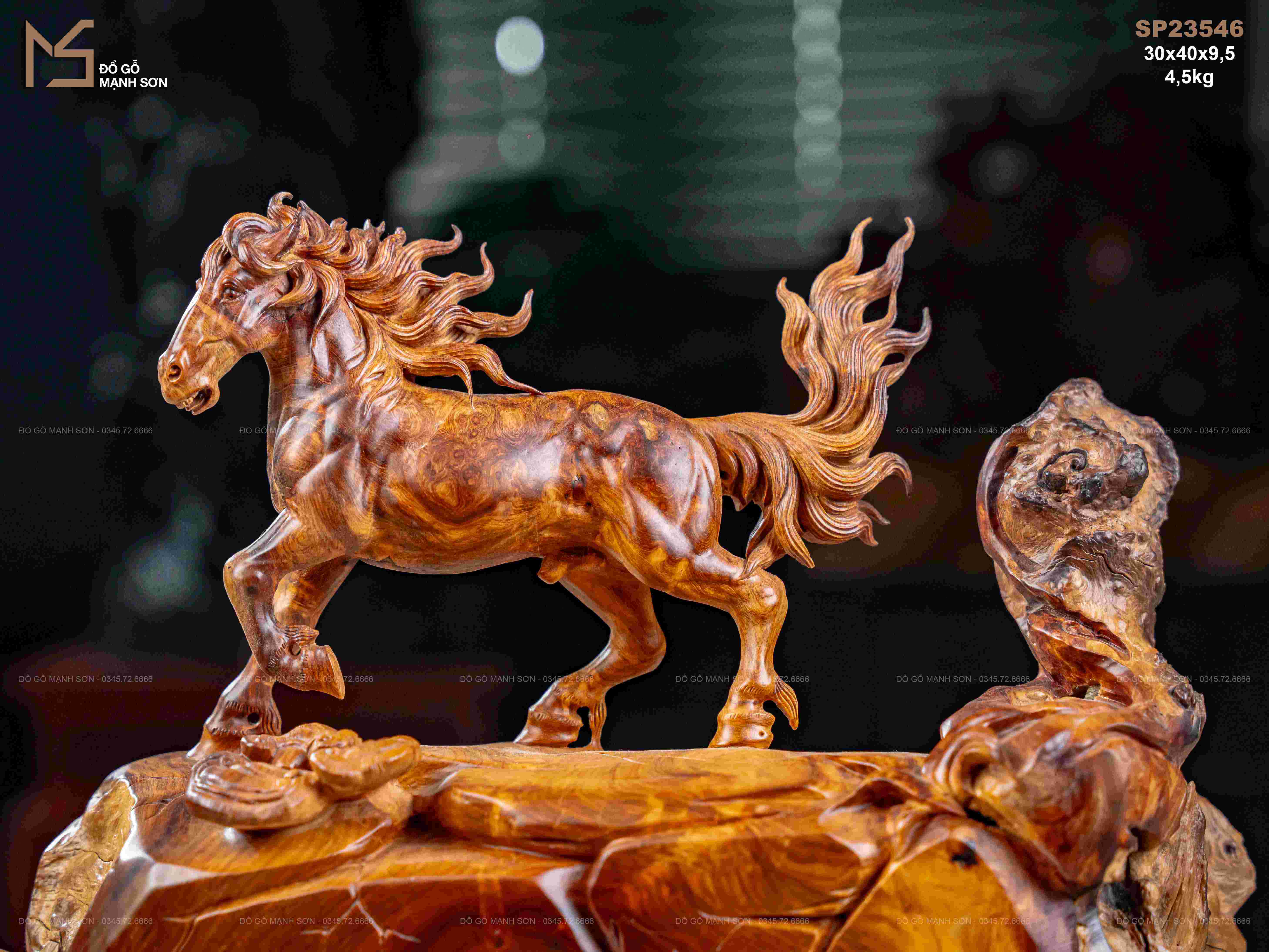 TƯỢNG NHẤT MÃ NU HƯƠNG