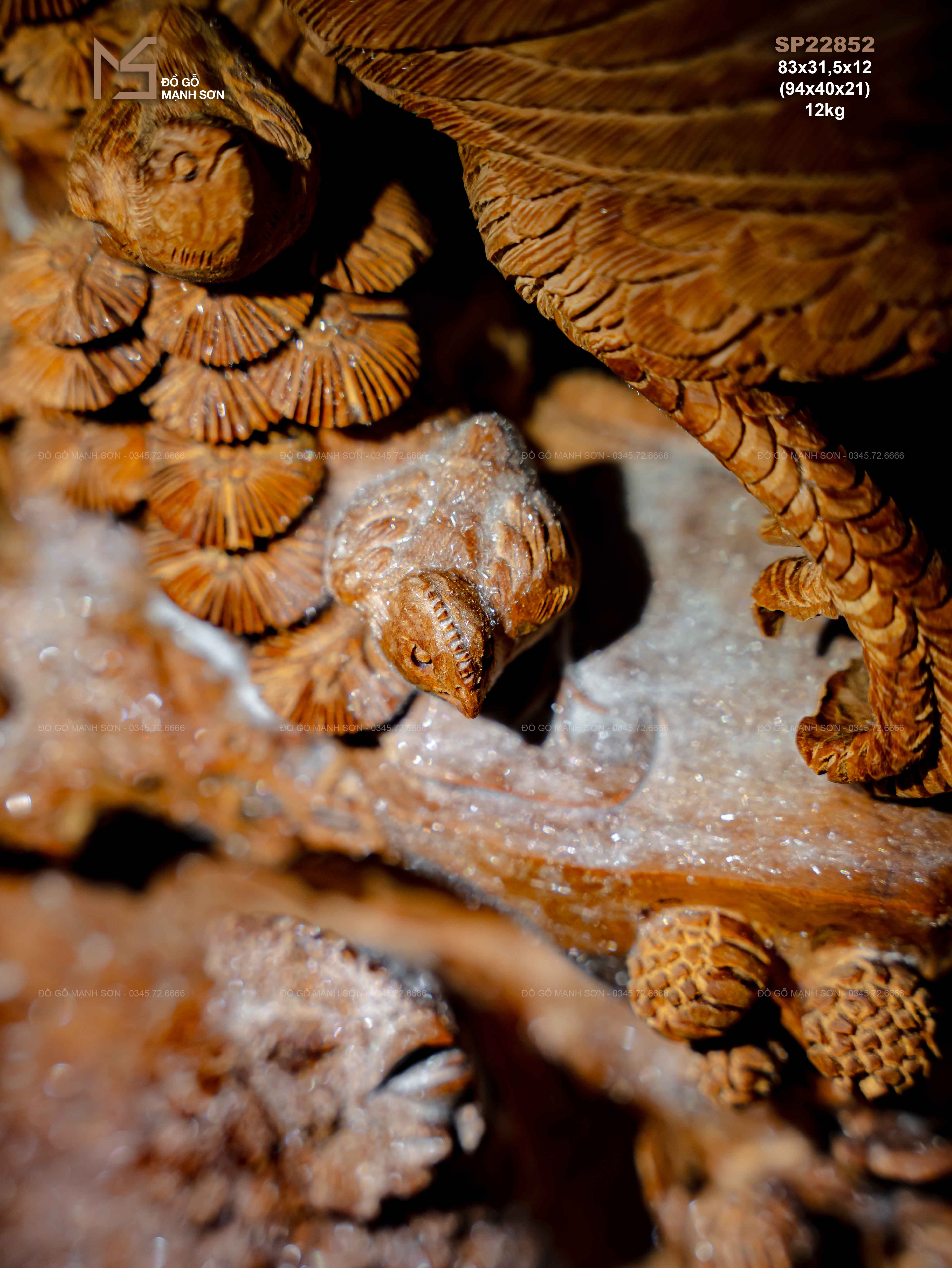 TƯỢNG GIA ĐÌNH GÀ - GỖ HOÀNG ĐÀN