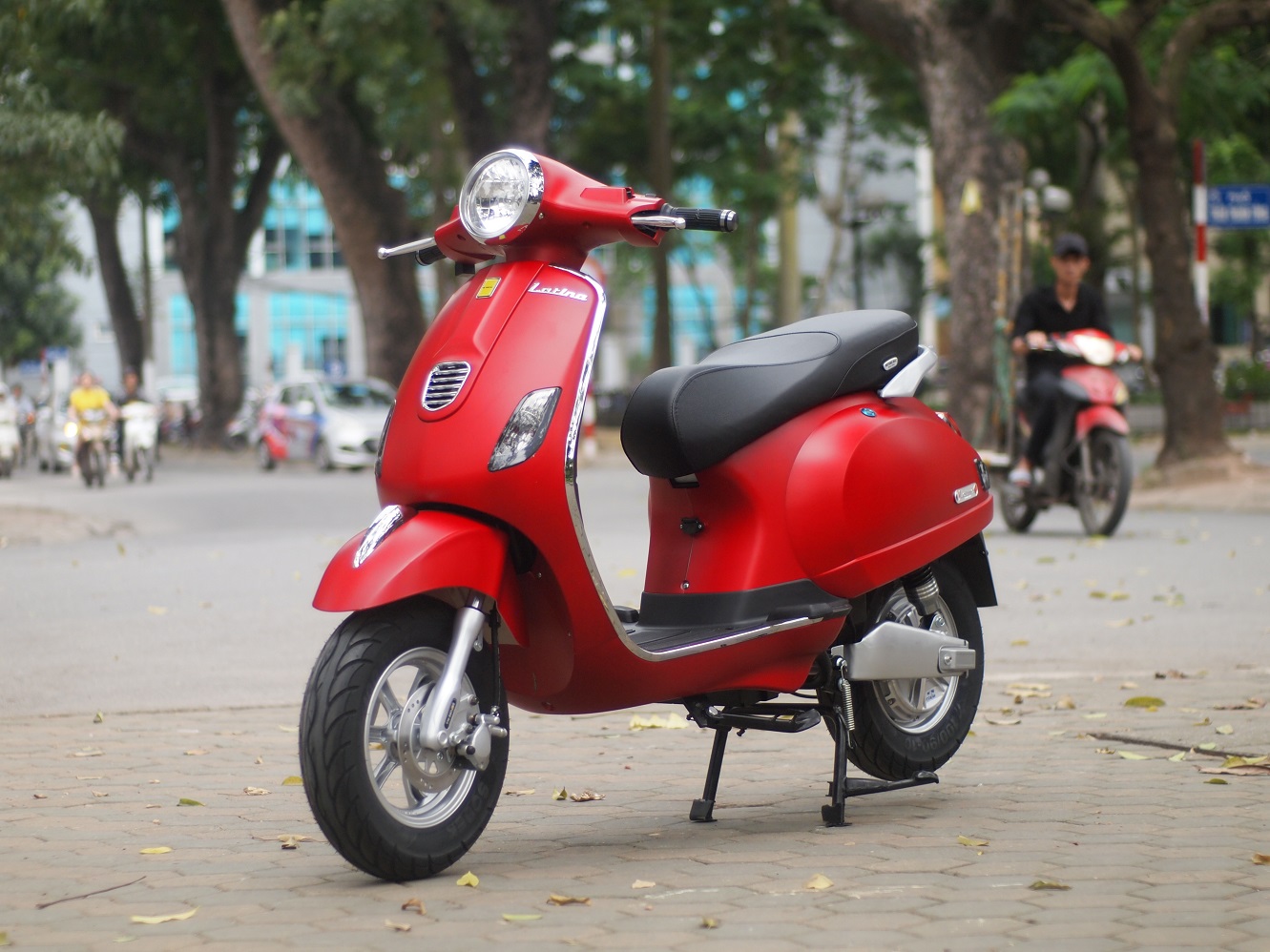 ĐỐI TƯỢNG KHÁCH HÀNG LỰA CHỌN XE MÁY ĐIỆN VESPA LATINA S ?