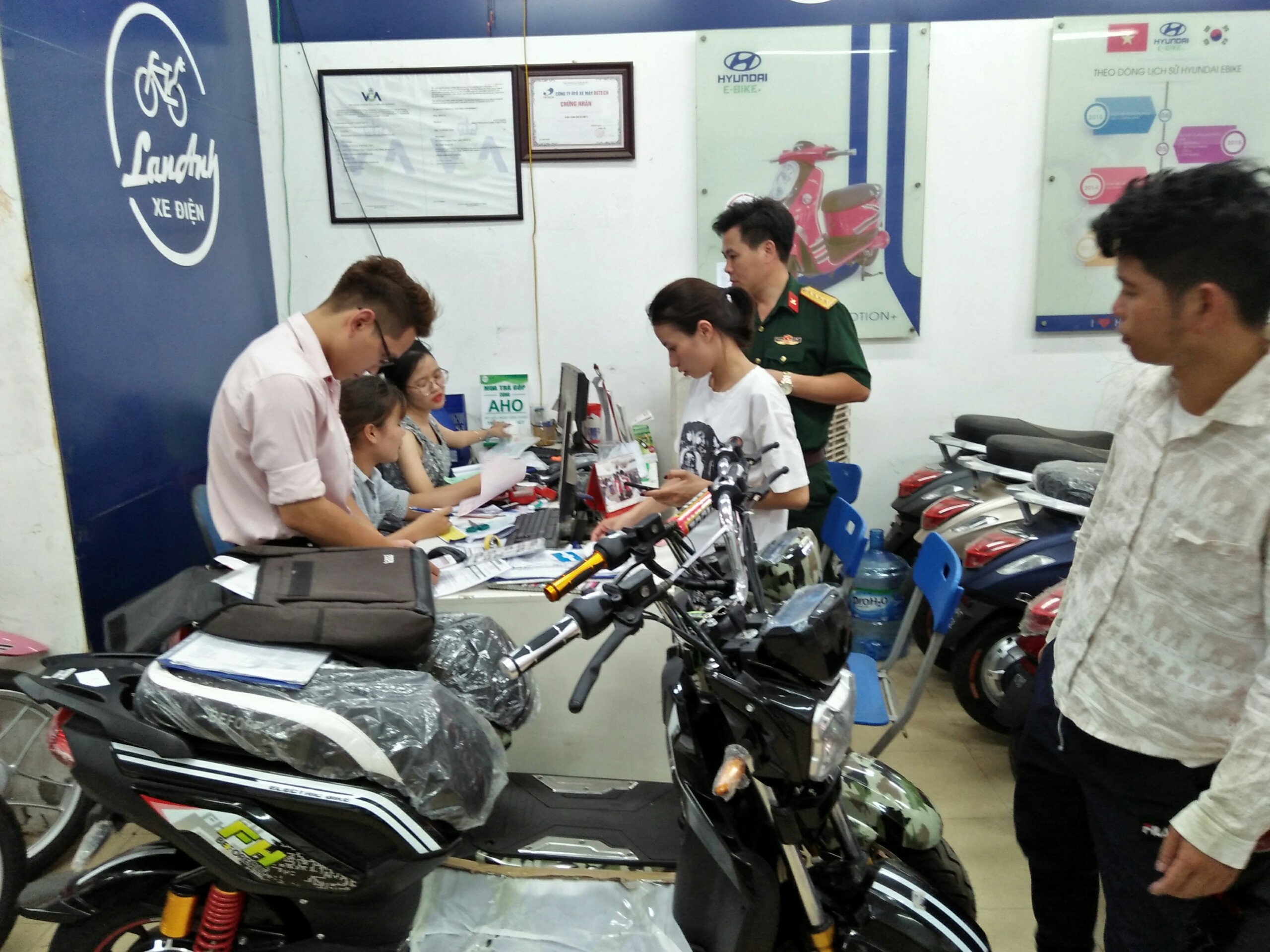 BẠN HOÀN TOÀN CÓ THỂ MUA XE ĐIỆN BẰNG HÌNH THỨC TRẢ GÓP