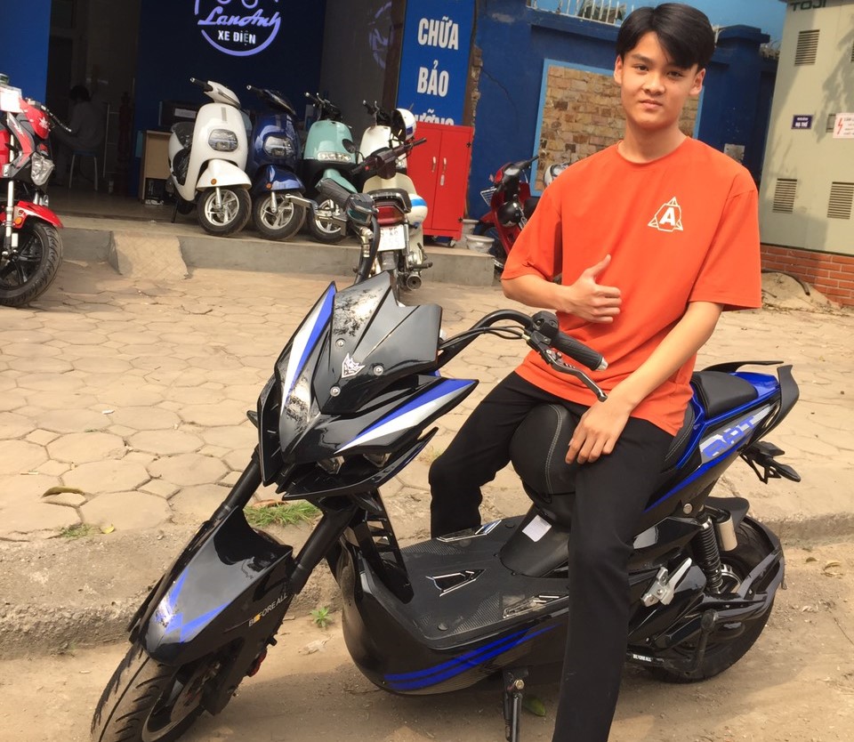 CUỘC CHIẾN CỦA NHỮNG ÔNG HOÀNG TRONG LÀNG XE ĐIỆN JEEK