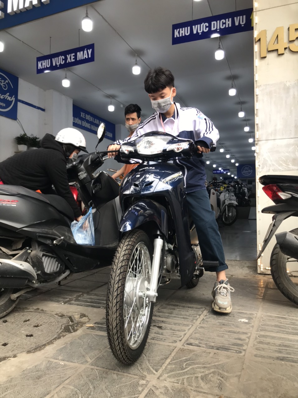 ĐÁNH GIÁ MẪU XE WAVE 50CC QUEN THUỘC TẠI XE ĐIỆN LAN ANH