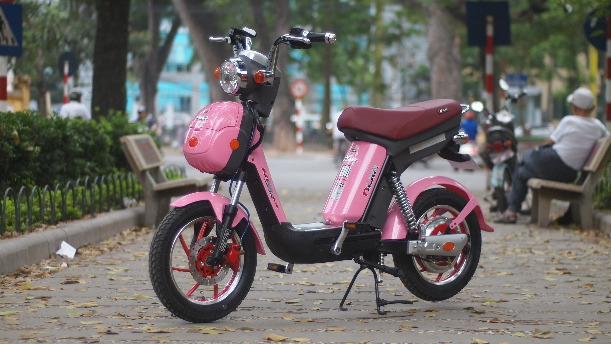 XE ĐẠP ĐIỆN NIJIA TRẢ GÓP