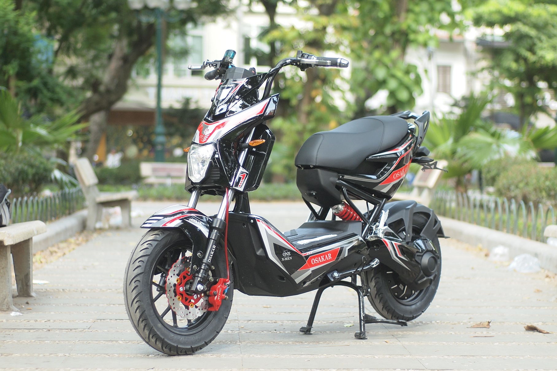 XE MÁY ĐIỆN XMEN OSAKAR - NGƯỜI HÙNG XA LỘ!