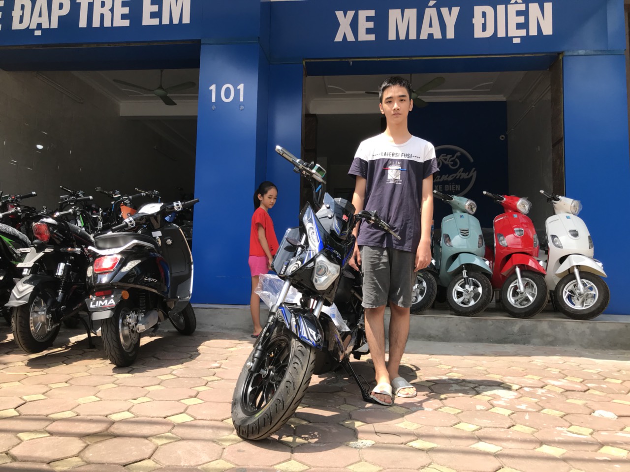 TIÊU CHÍ LỰA CHỌN CỬA HÀNG XE MÁY ĐIỆN ĐỂ CHỌN MẶT GỬI VÀNG ?