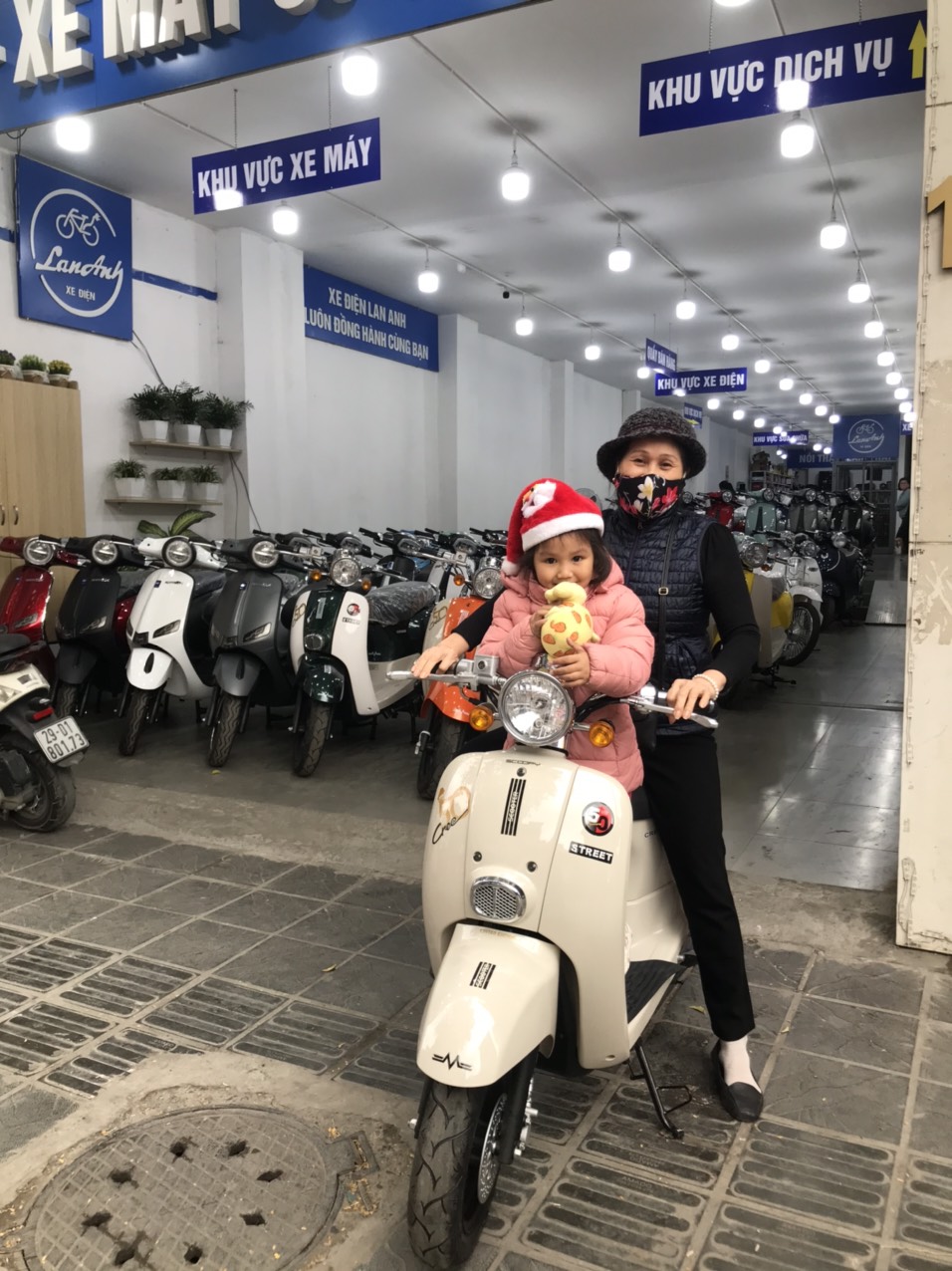 Xe điện Lan Anh