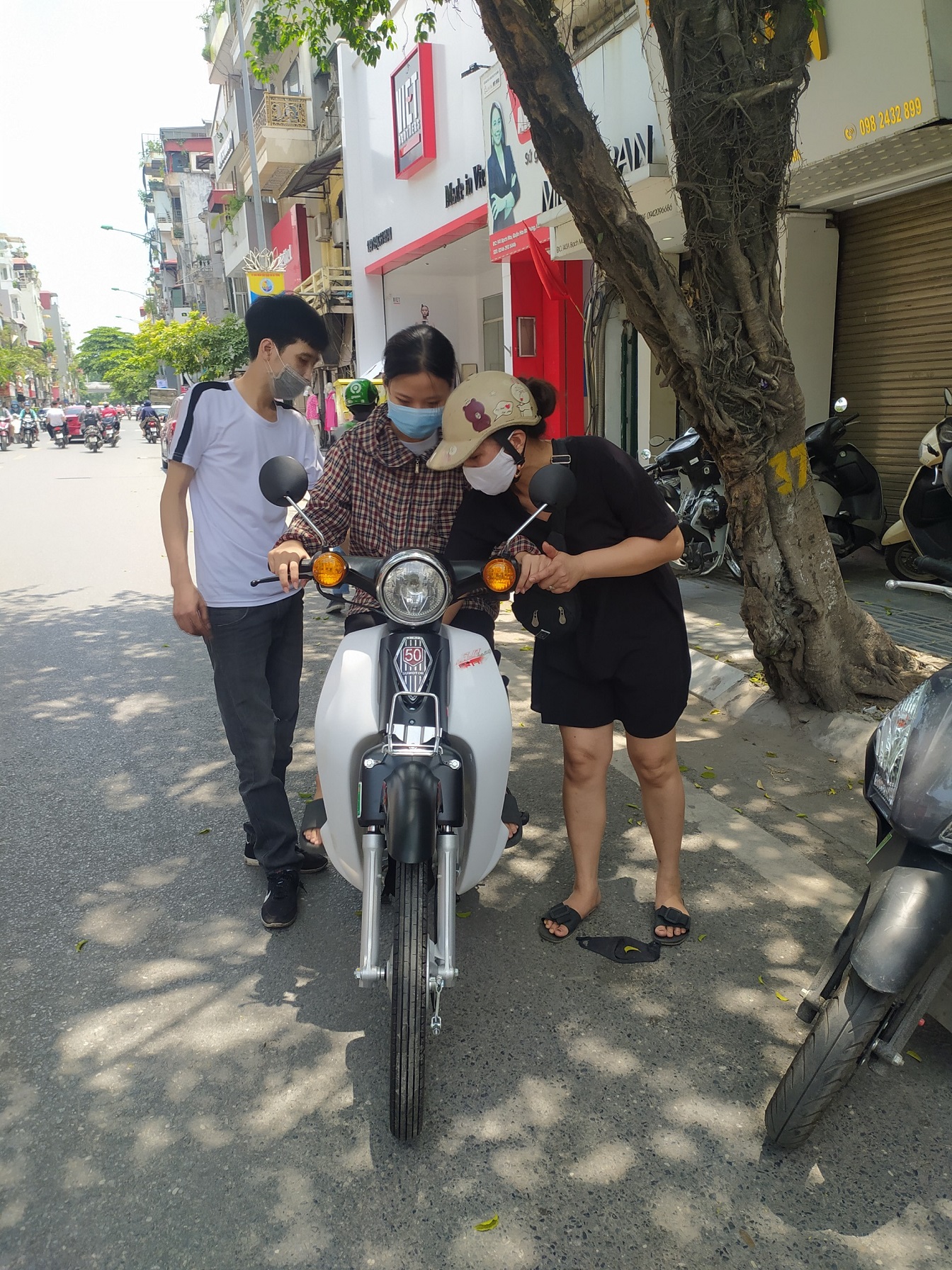 xe cub 50cc Sumotor màu đen tại 145 Bạch Mai, Hai Bà Trưng, Hà Nội