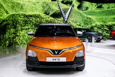 Đầu xe VF5