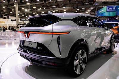 Đuôi xe VF7