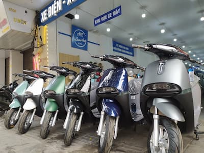 Xe máy điện DK Gogoro New đủ màu sắc tại 145 Bạch Mai Xe điện Lan Anh