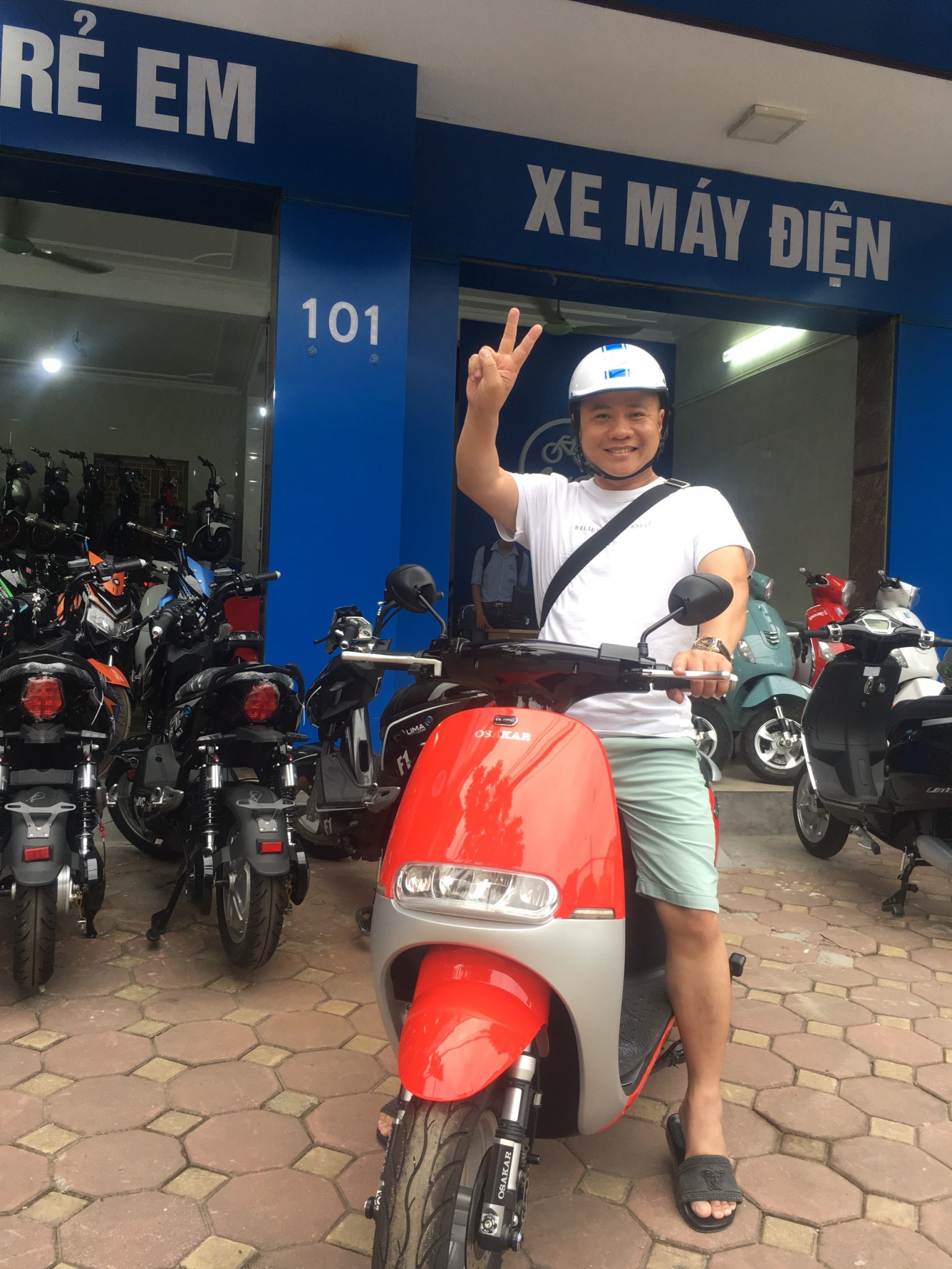 Xe máy điện gogoro Osakar