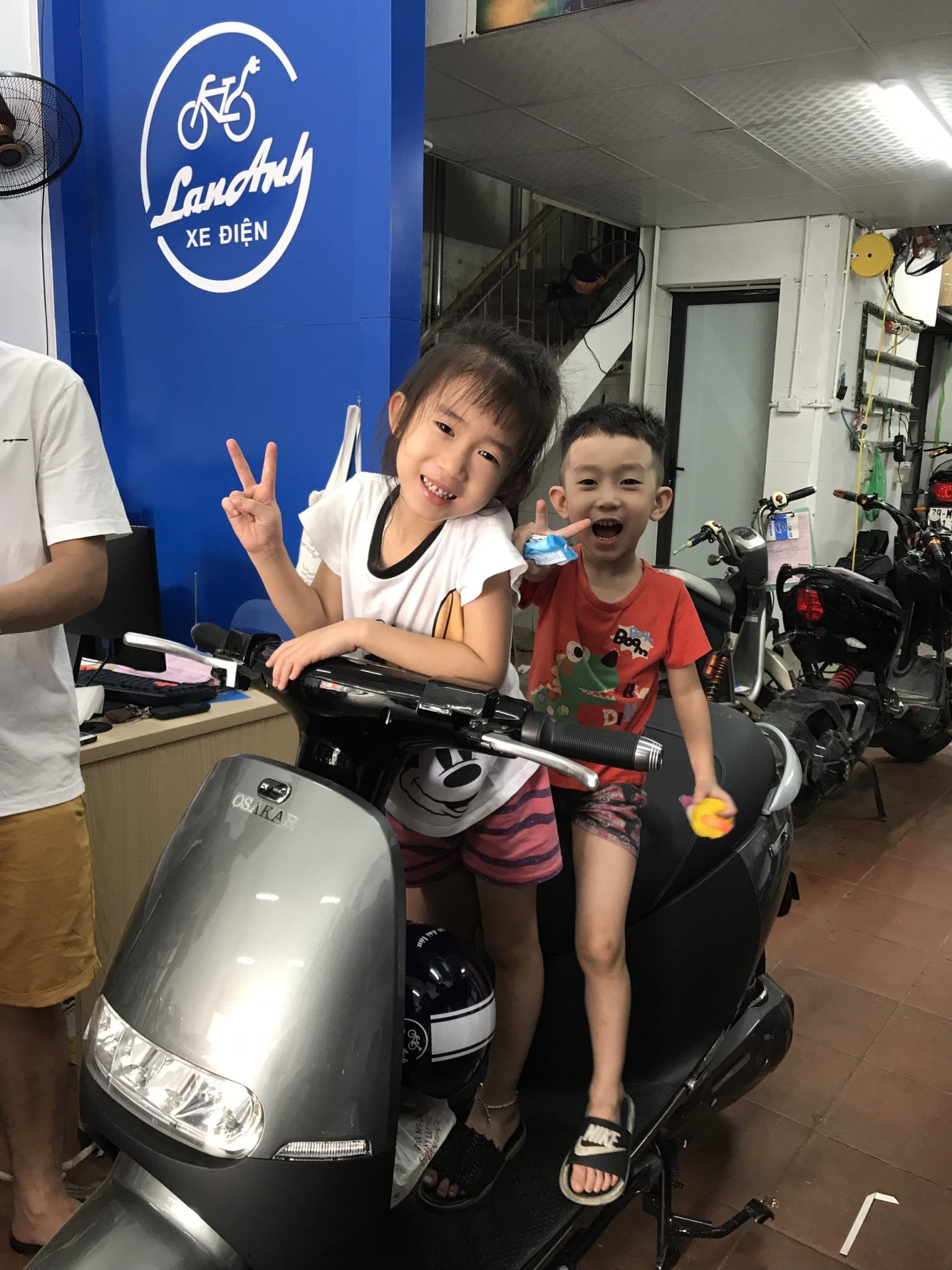 xe máy điện Gogoro - Xe điện Lan Anh