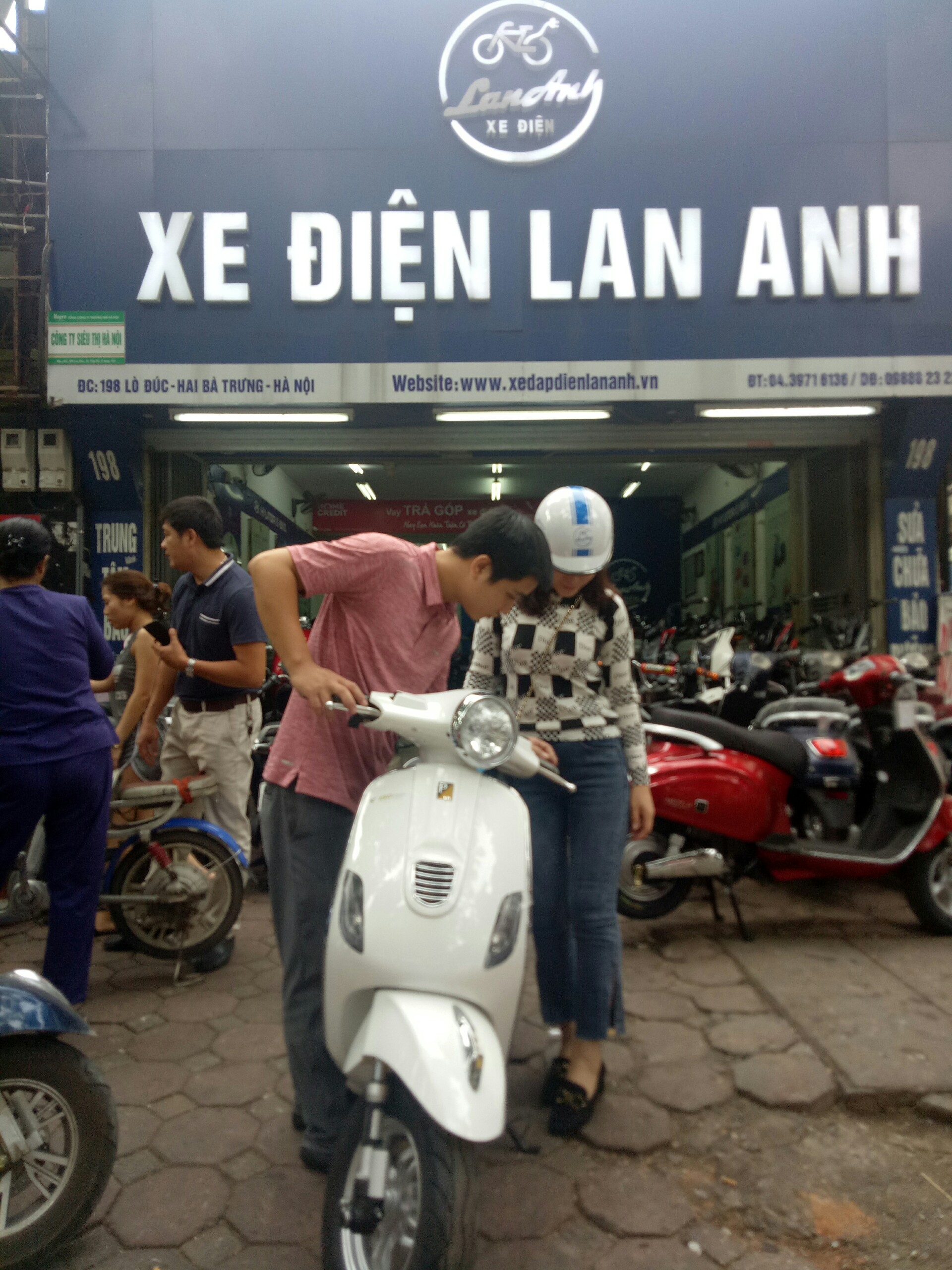Xe Điện Lan Anh địa chỉ thay ắc quy xe máy điện Vespa uy tín tại Hà Nội