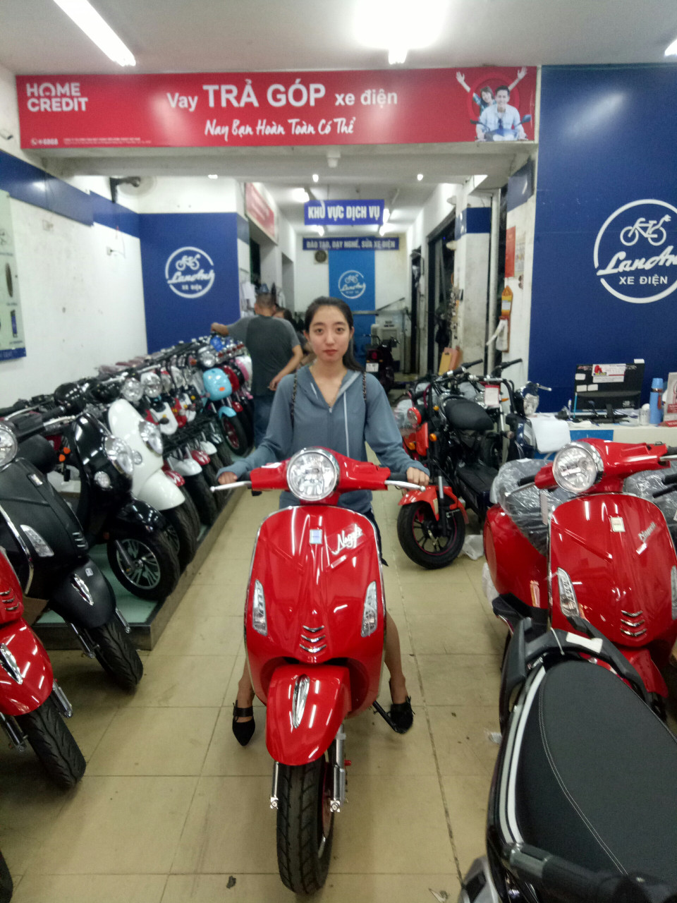 Xe máy điện VESPA 