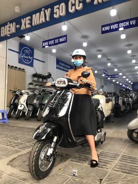 xe máy điện Vespa LX150