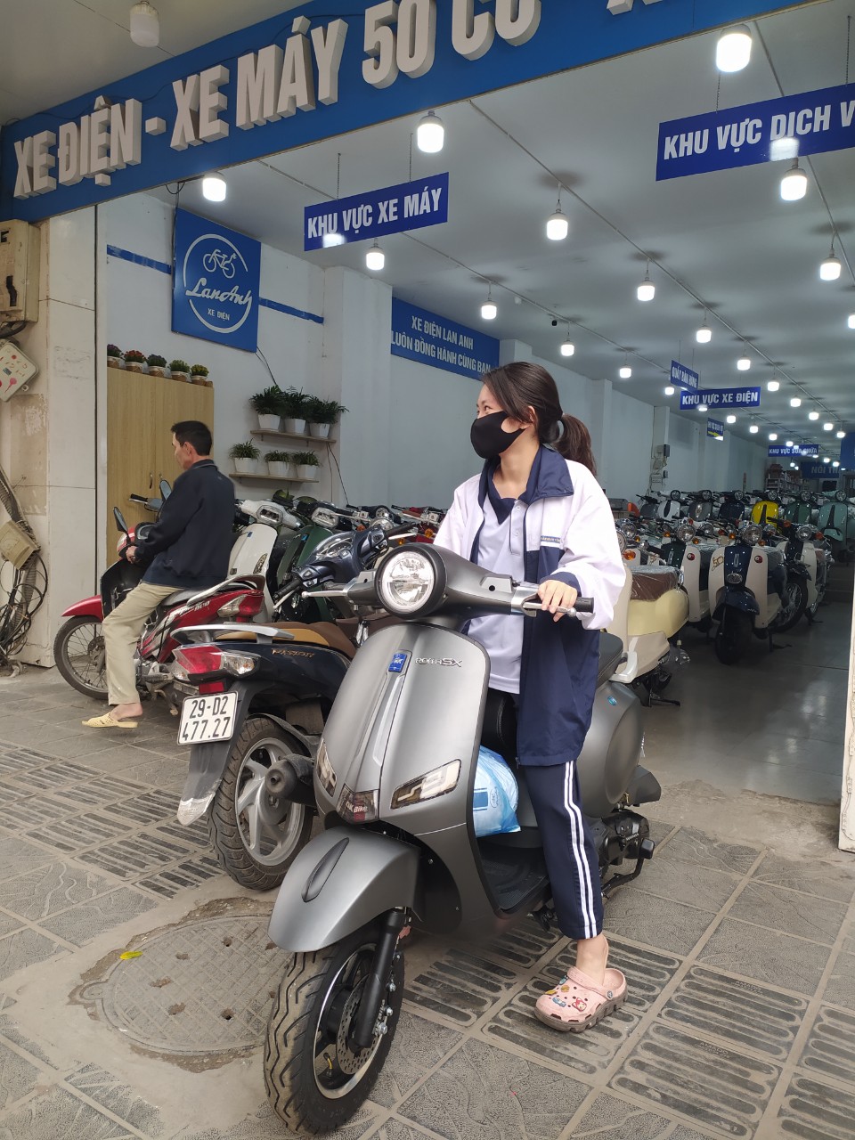 Xe Vespa Roma SX- Xe Điện Lan Anh