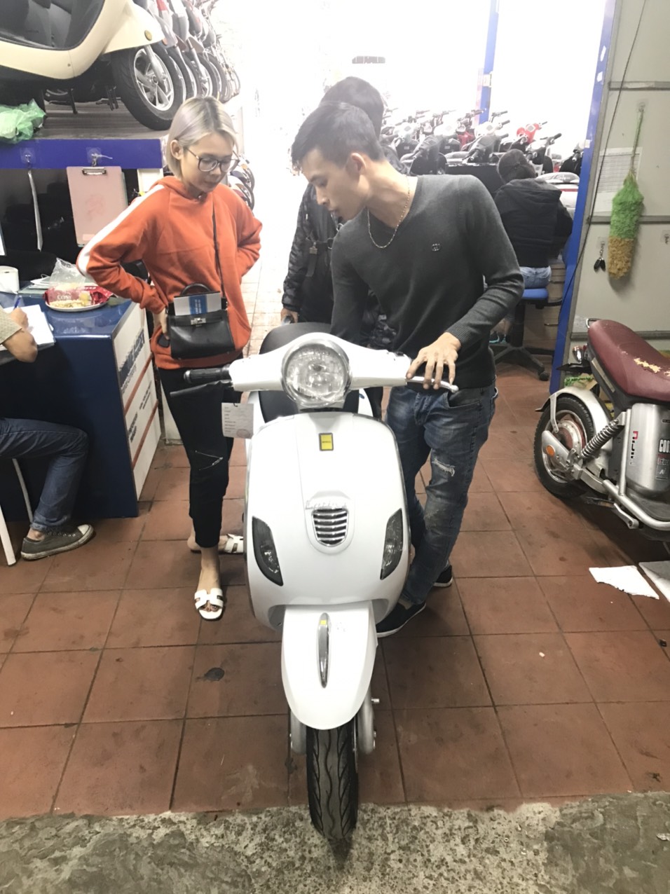 Xe máy điện Vespa Latina S