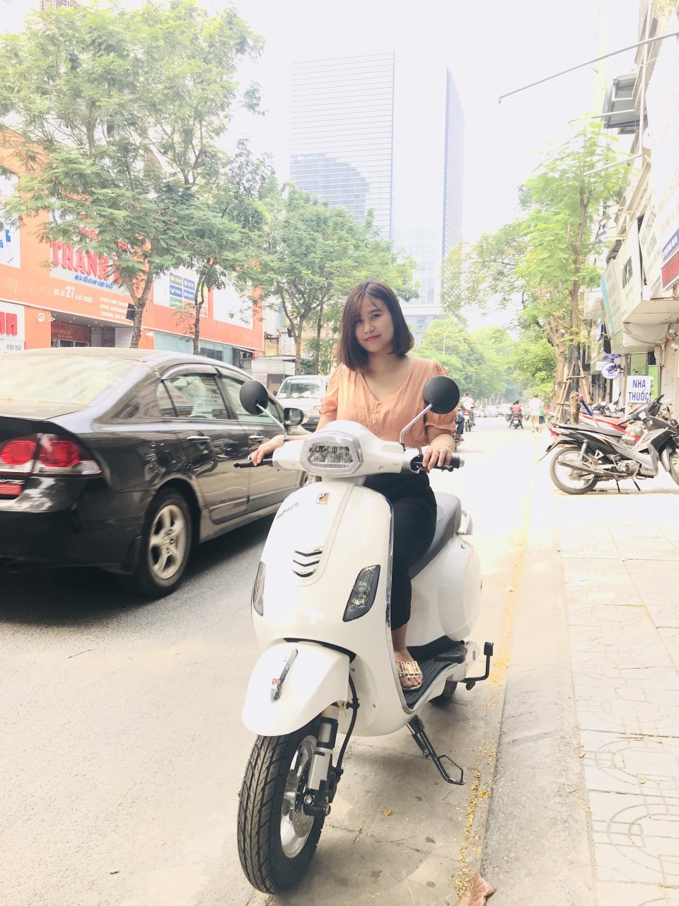 xe máy điện vespa lx 150 đèn vuông trắng