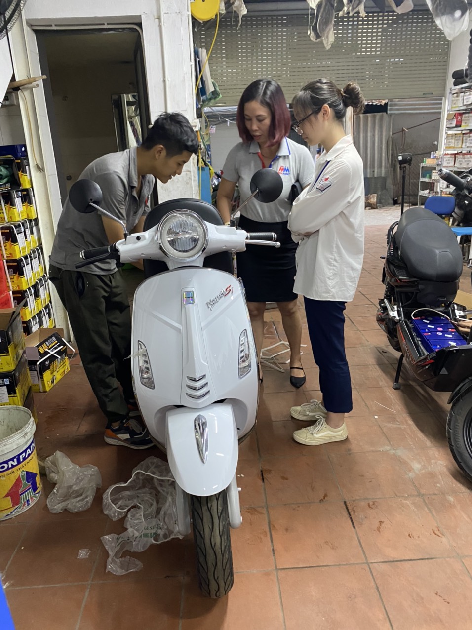 ( Xe máy điện Vespa NapoliS đèn led- Xe điện Lan Anh )