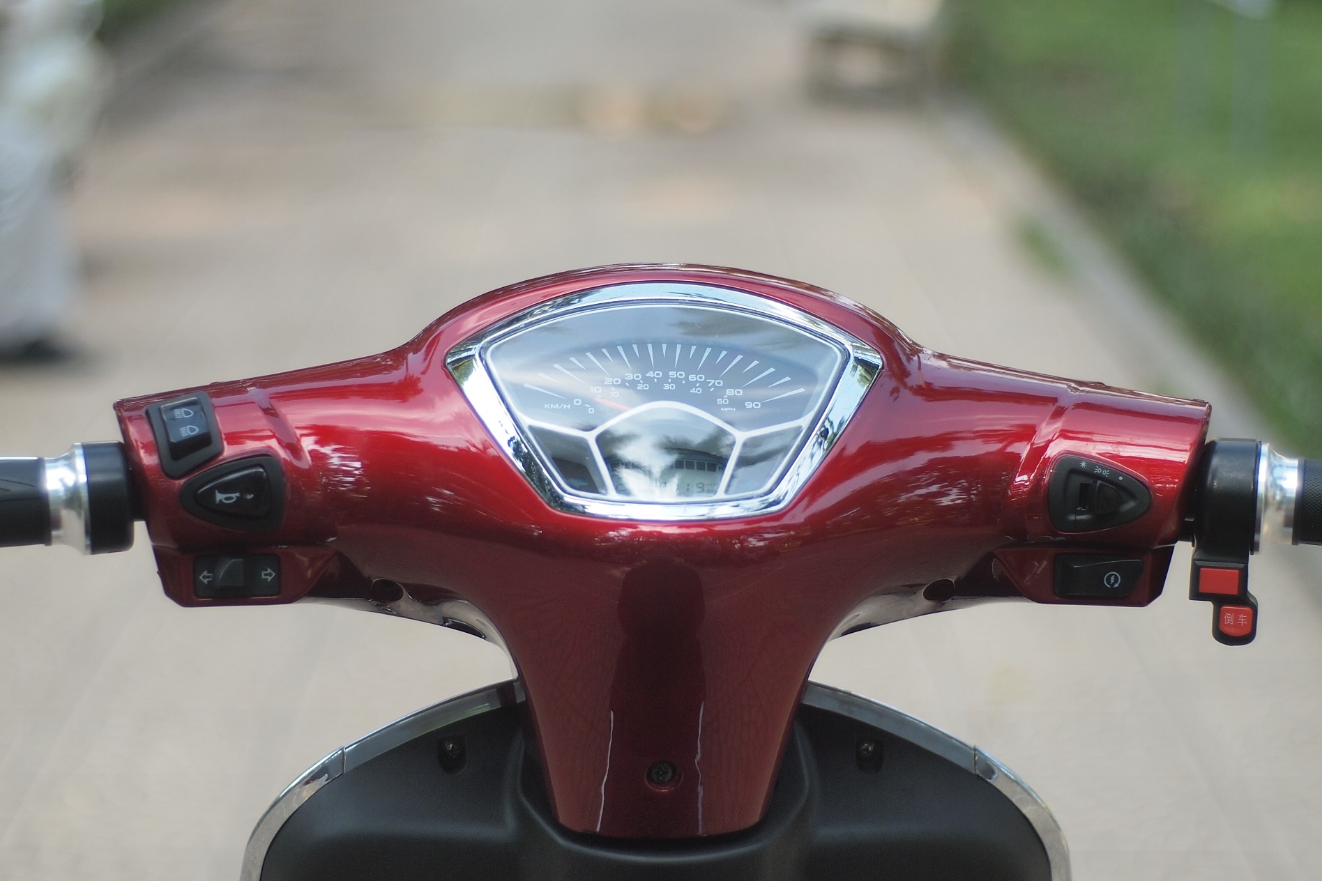 Xe máy điện Vespa Nioshima 2018