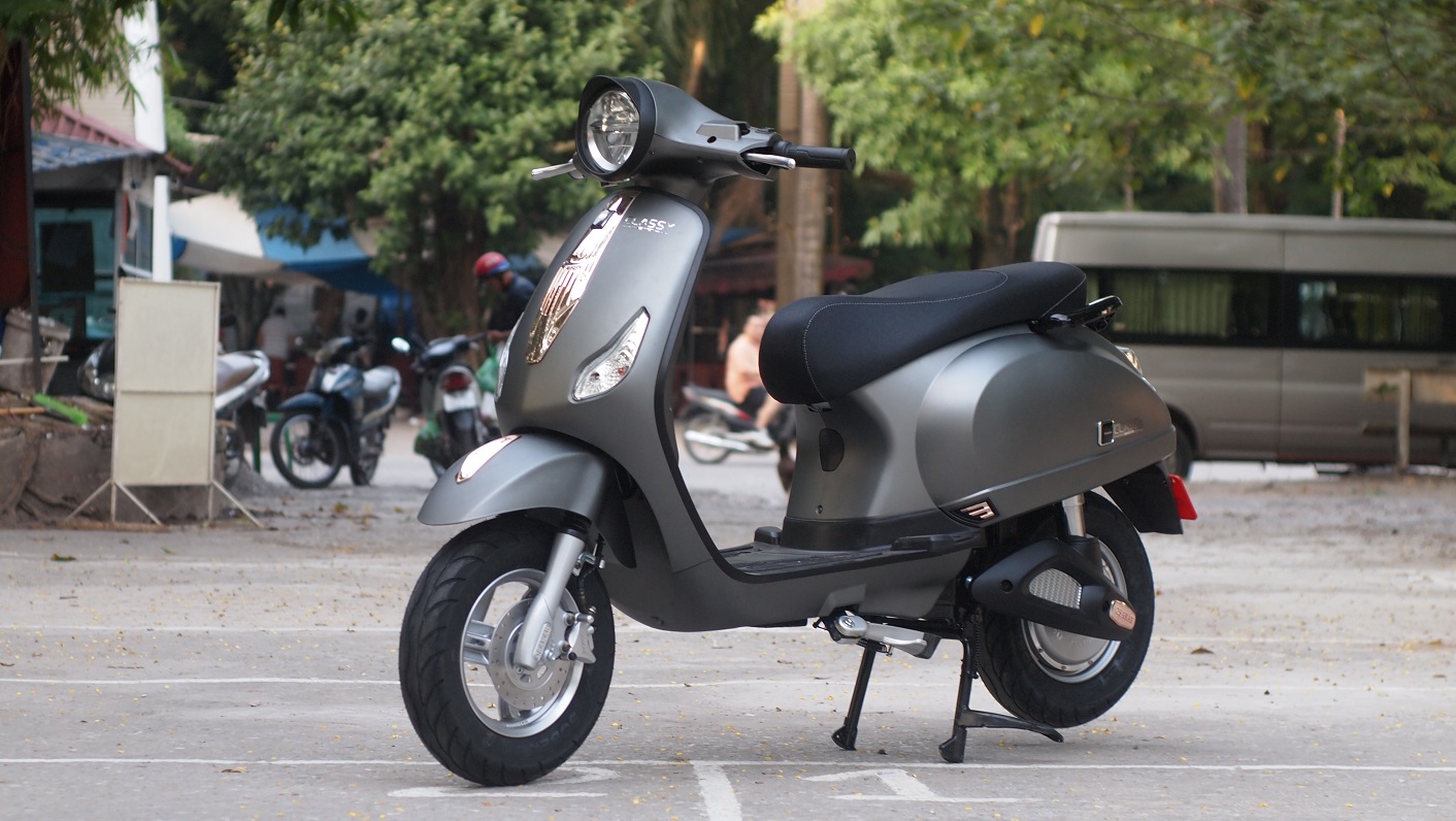 thân xe máy điện vespa Classy