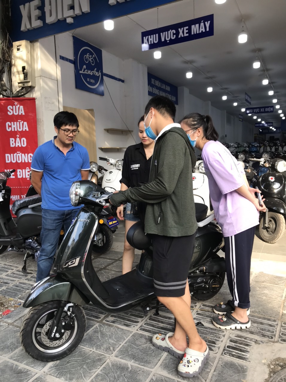 Vespa 50c -Xe điện Lan Anh