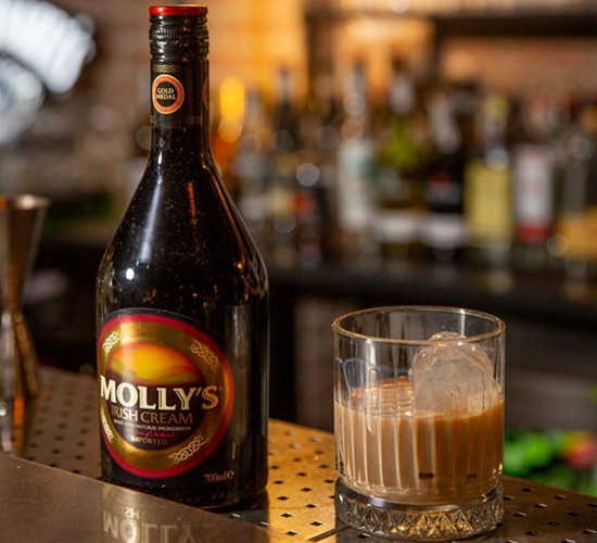 Rượu sữa Molly (tên đầy đủ: Molly's Irish Cream Liqueur)