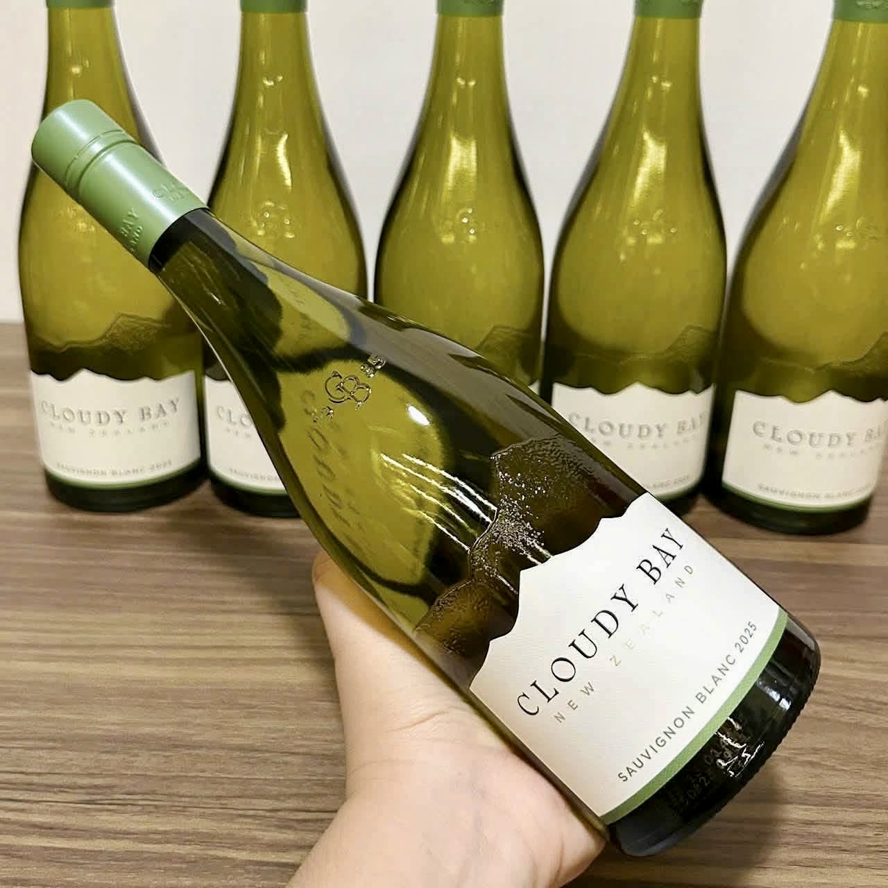 Rượu vang Cloudy Bay Sauvignon Blanc