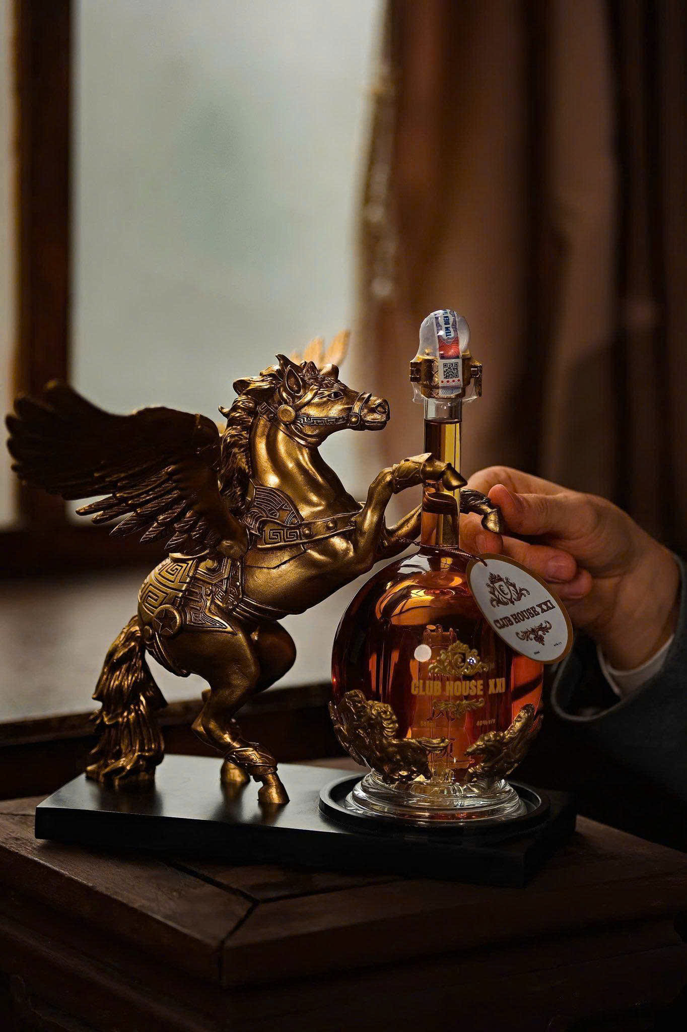 Rượu Linh Vật Ngựa Thần Pegasus (ngựa cánh).