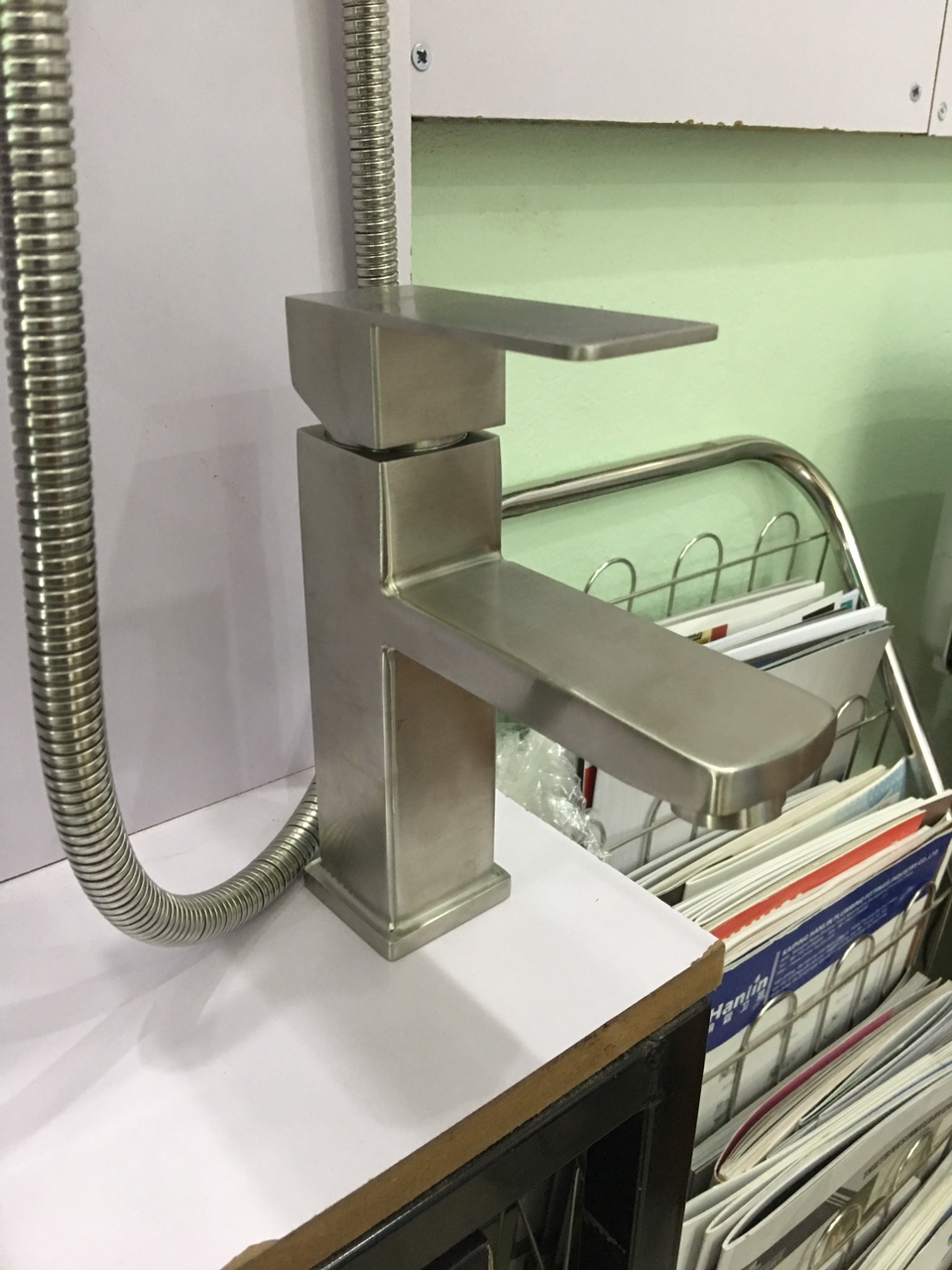 VÒI LAVABO INOX 304 VUÔNG