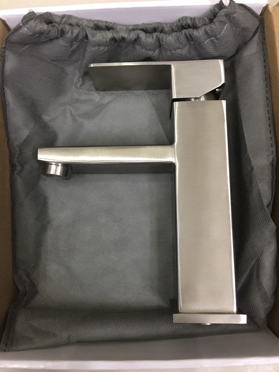 VÒI LAVABO INOX 304 VUÔNG