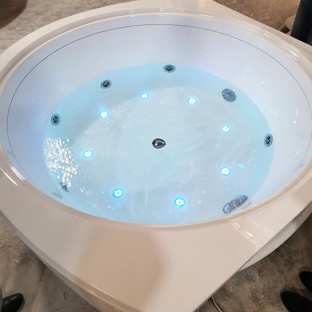 KB706 - Bồn tắm massager cao cấp, chất liệu Acrylic. Kích thước: 1500 x 1500 x 640 (mm)