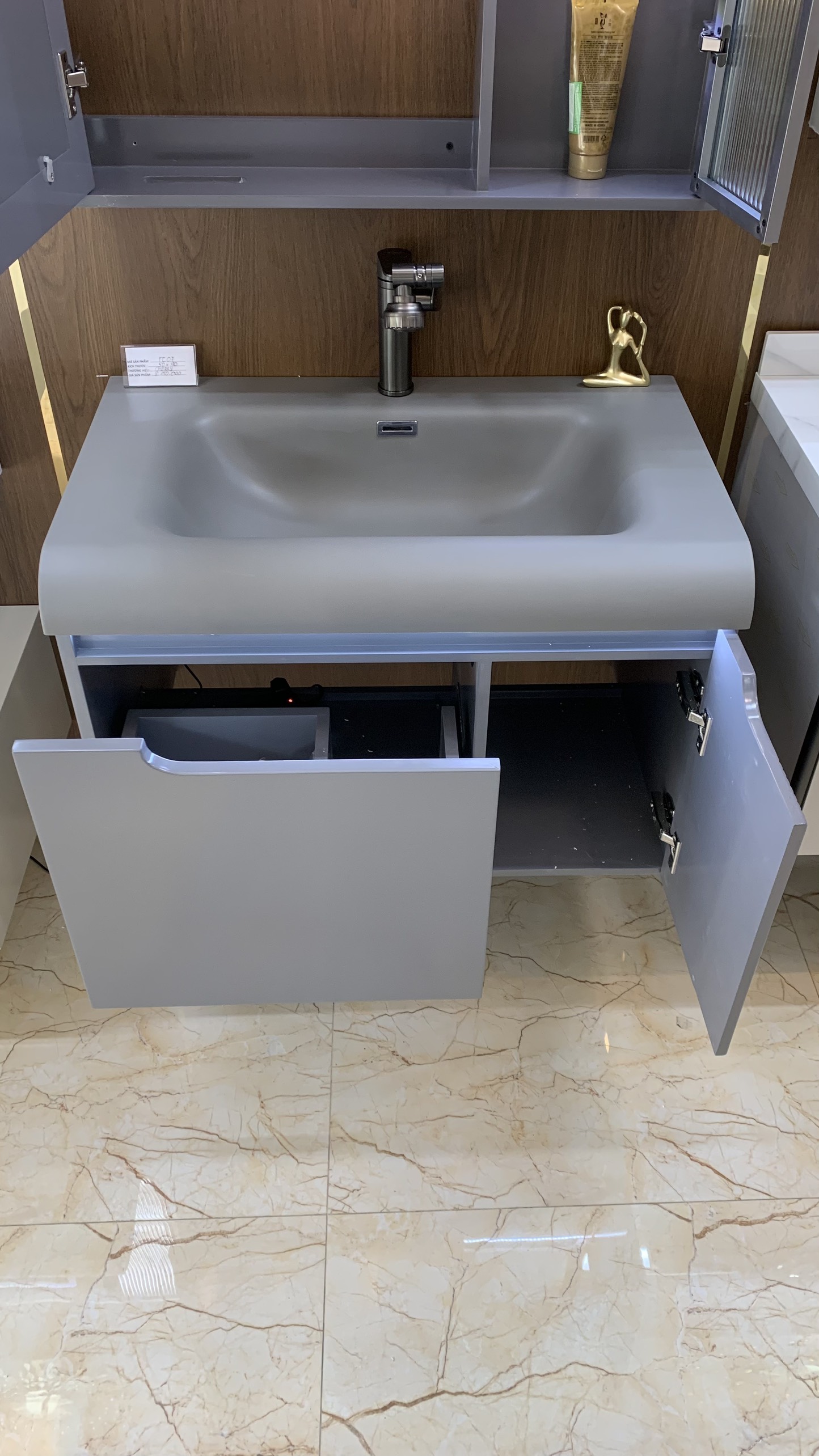 TC195 - Tủ chậu nhựa mặt chậu đá Thạch Anh liền khối màu ghi xám cao cấp