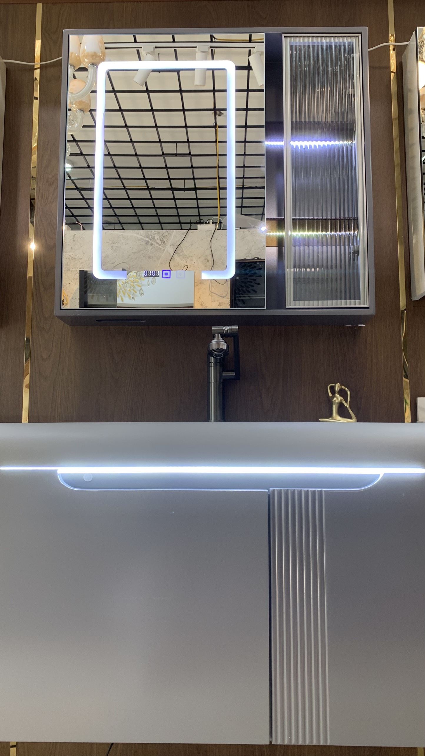 TC195 - Tủ chậu nhựa mặt chậu đá Thạch Anh liền khối màu ghi xám cao cấp