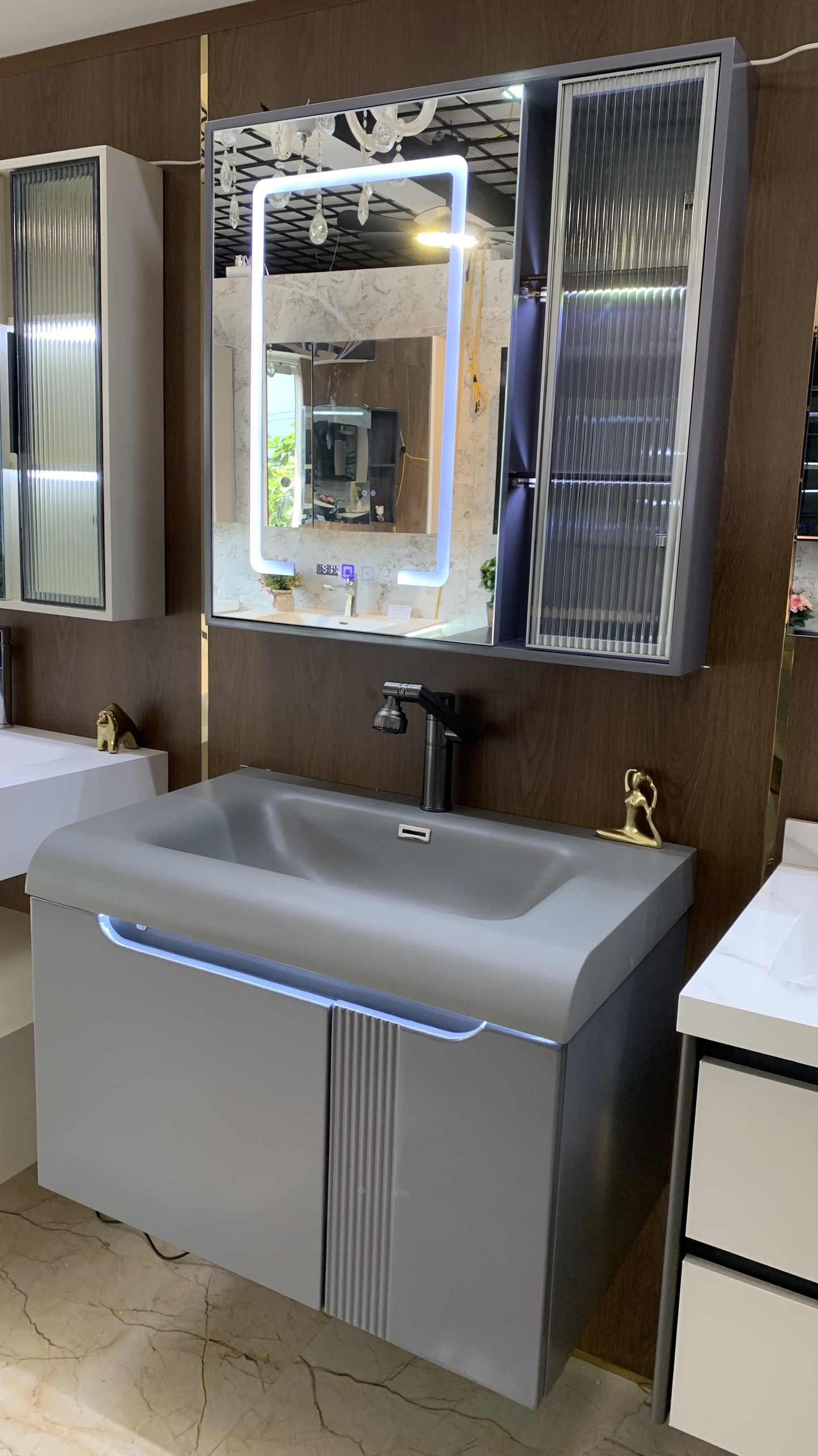 TC195 - Tủ chậu nhựa mặt chậu đá Thạch Anh liền khối màu ghi xám cao cấp