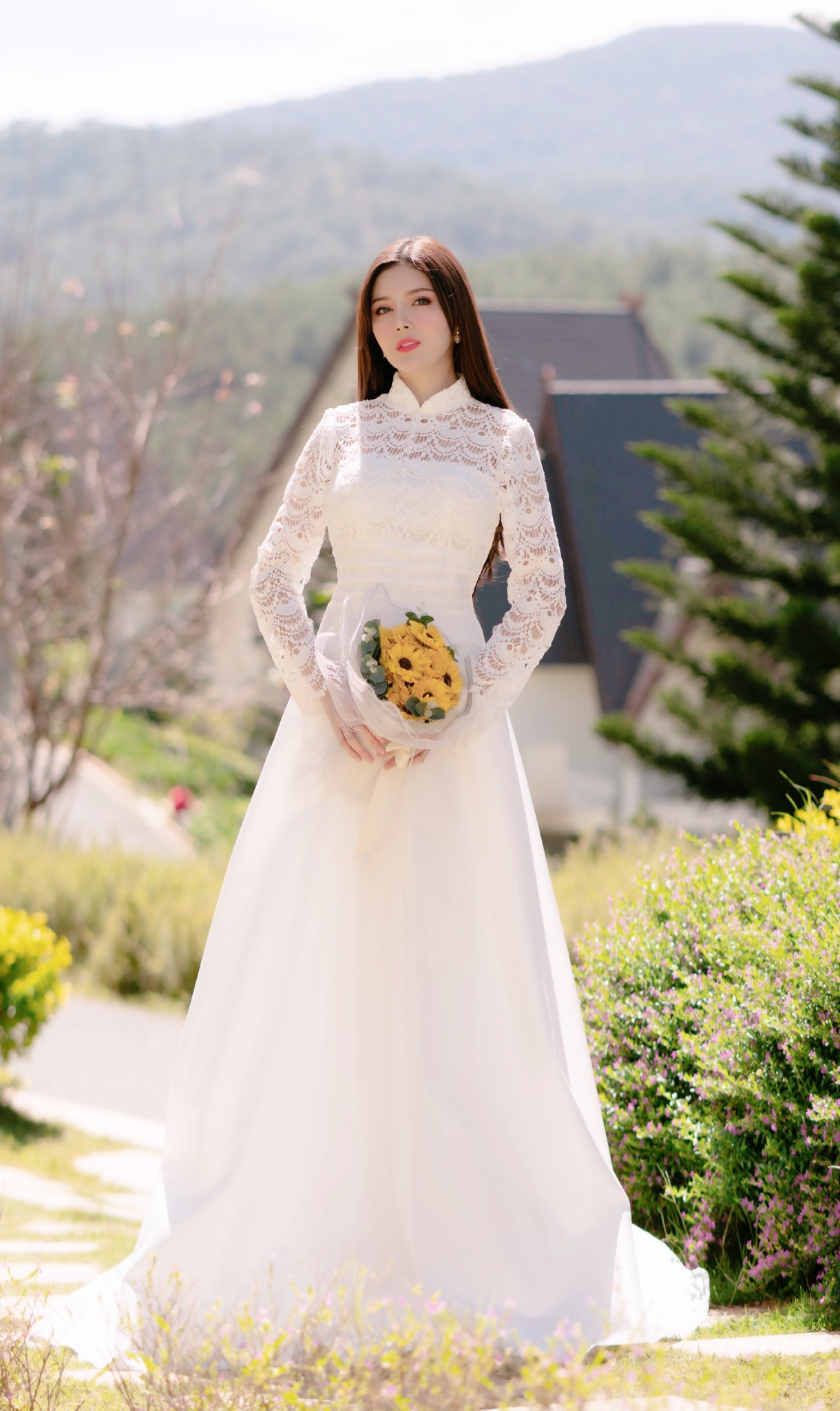 15 mẫu váy cưới đơn giản, kín đáo cho các nàng dâu