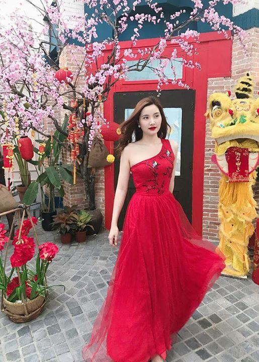 Chọn lựa đầm dự tiệc maxi cho ngày cưới cuối năm