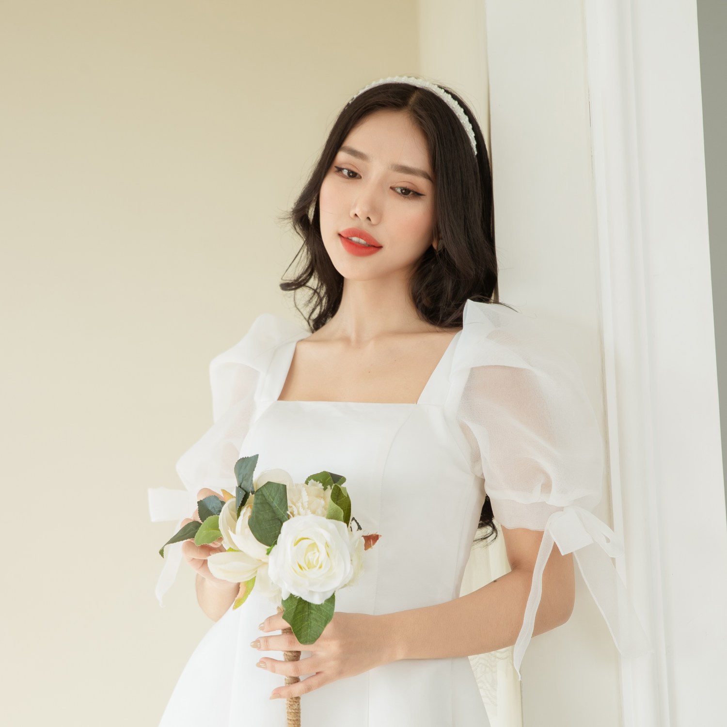 Top 7 mẫu váy cưới, đầm cưới đơn giản và nhẹ nhàng cho cô dâu tiếp khách 