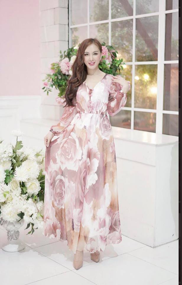 Trang phục công sở không ngoại trừ đầm maxi