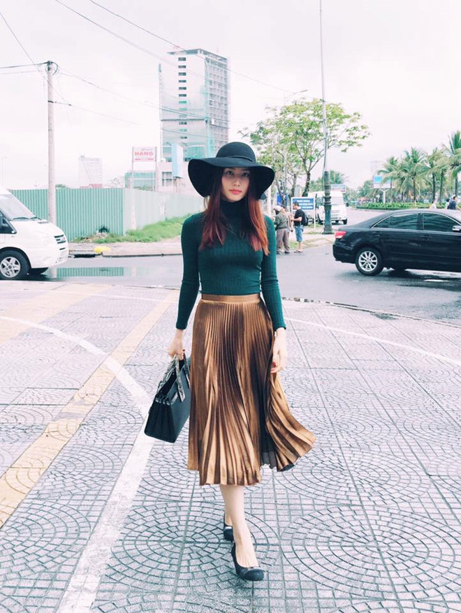 Tự tạo hot trend bằng chân váy cũ