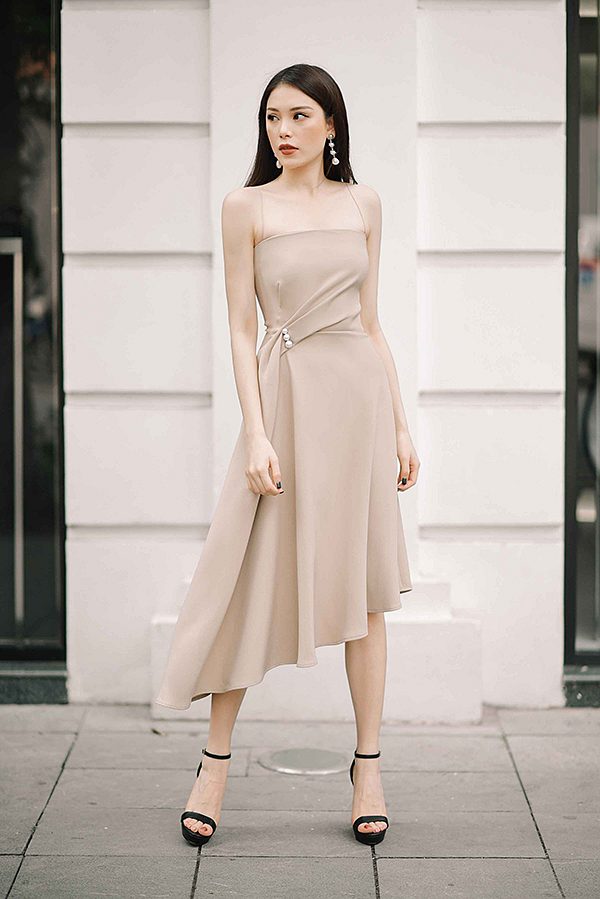 Váy đi tiệc dành cho các cô nàng phong cách thanh lịch