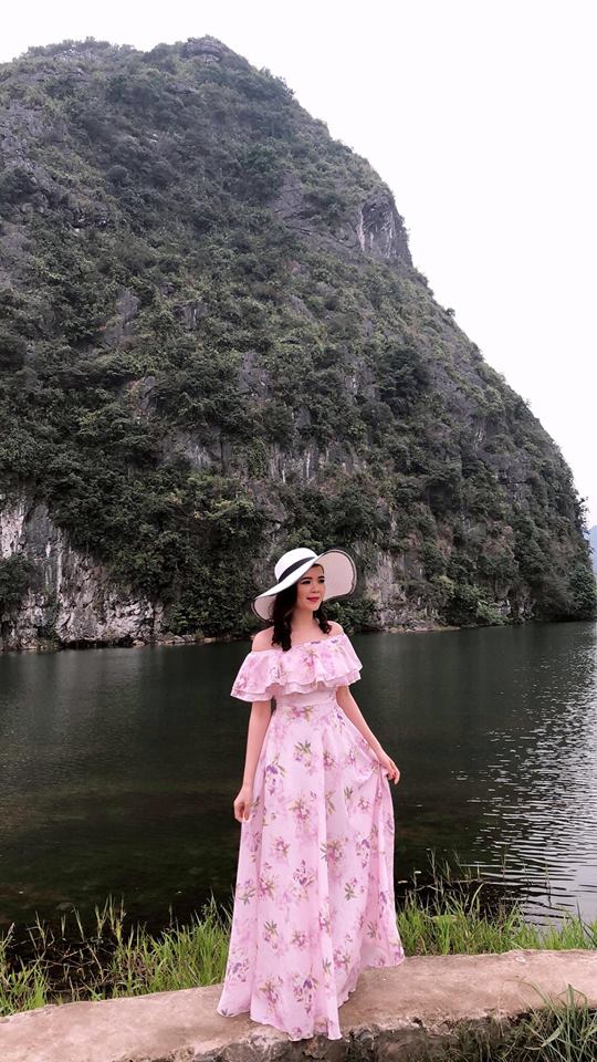 Váy maxi che khuyết điểm chân kiềng tinh tế nhất