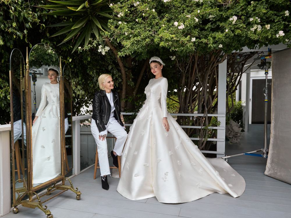Váy cưới tay dài tuyệt đẹp của siêu mẫu Miranda Kerr