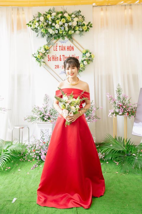 Top 5 mẫu váy cưới đi bàn gọn nhẹ cho nàng dâu - Omni Bridal- Đơn vị cung  cấp dịch vụ cưới trọn gói chuyên nghiệp và uy tín.