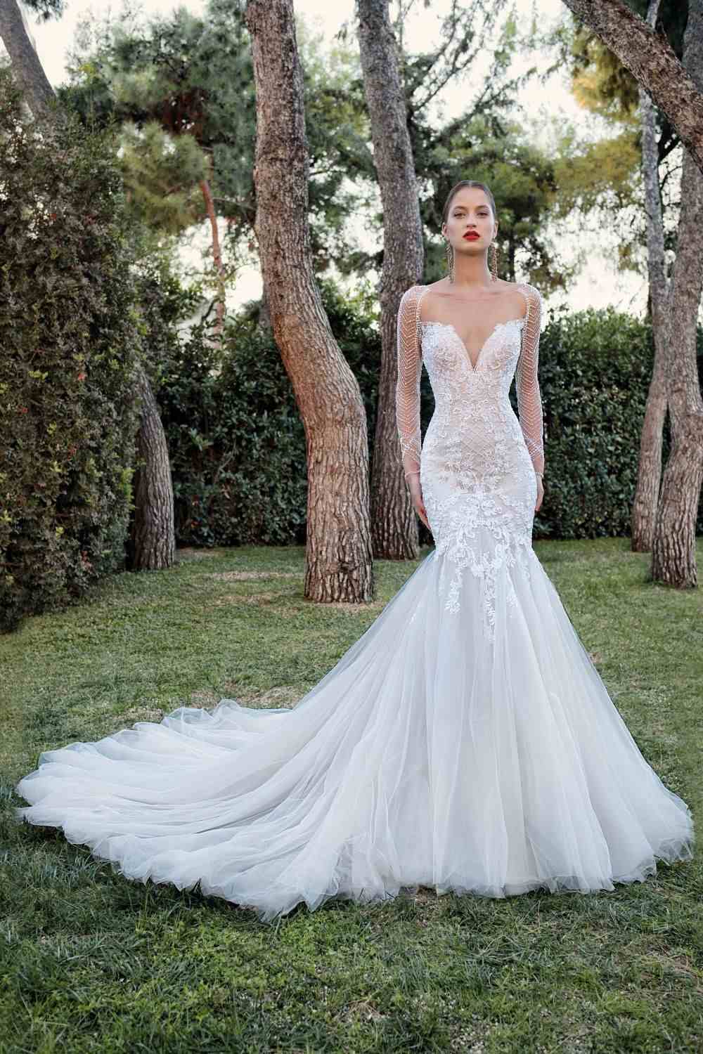8 mẫu váy cưới đuôi cá dài đẹp nhất 2020 cho cô dâu